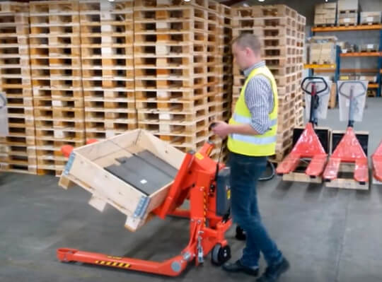 Logitilt with straddle legs tilting up to 90°